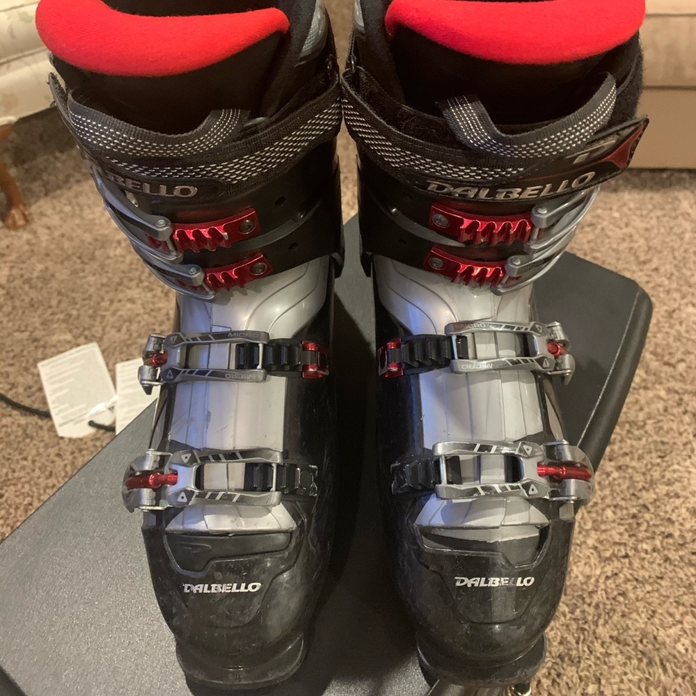 Men’s Ski Boots size 27.5 Dalbello A50 Aerro